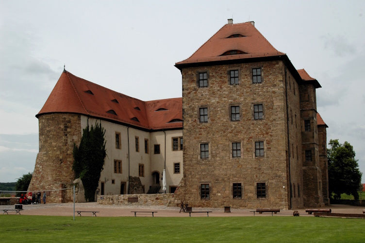 A contemporary photograph of Count Ernst of Mansfeld's residence at Heldrungen - this is where M&uuml;ntzer was held captive after the defeat at Frankenhausen (possibly - but not necessarily - in the rounded tower on the left)